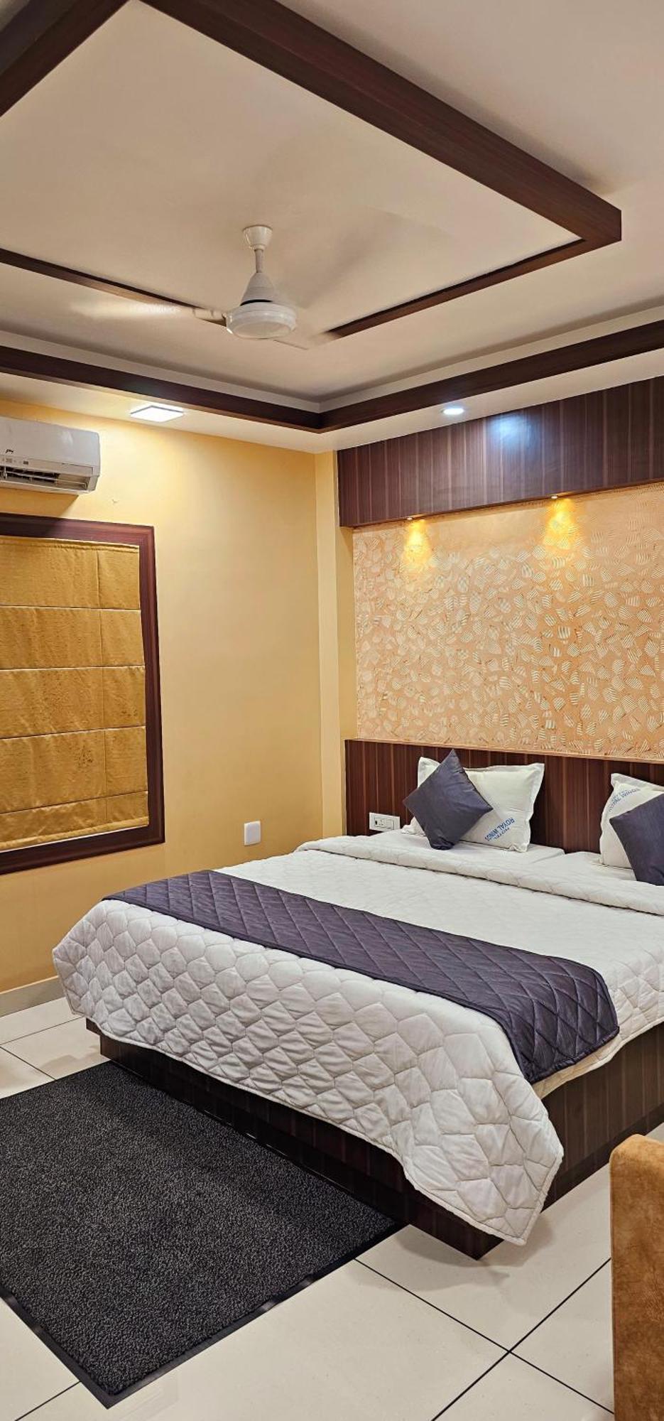 Hotel Royal Wings Elūr Extérieur photo