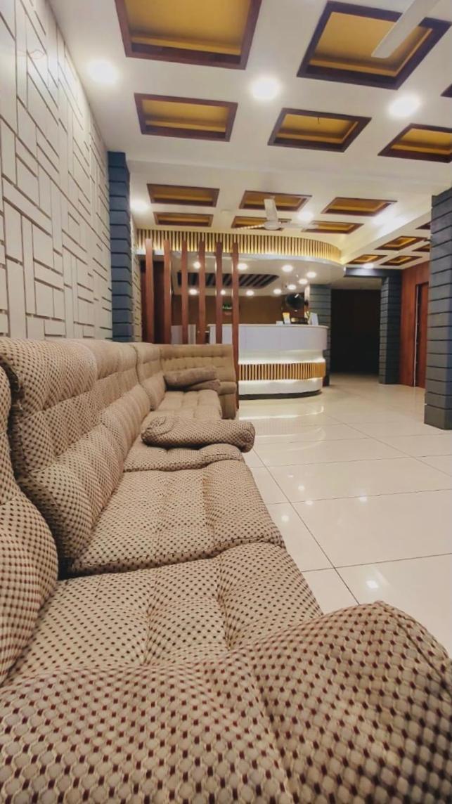Hotel Royal Wings Elūr Extérieur photo